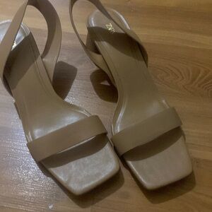 Zara brand new nude/ tan heels